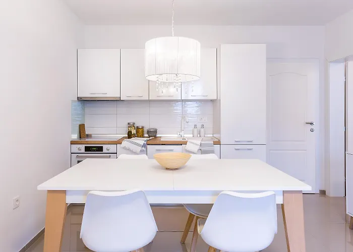 Cozy Aurora Apartment Pula